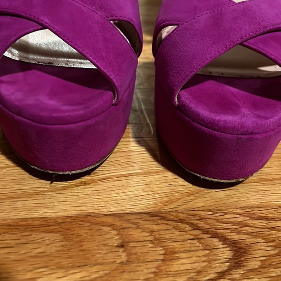 Stuart Weitzman Ivona Heel Raspberry Suede 9.5 - Picture 5 of 9